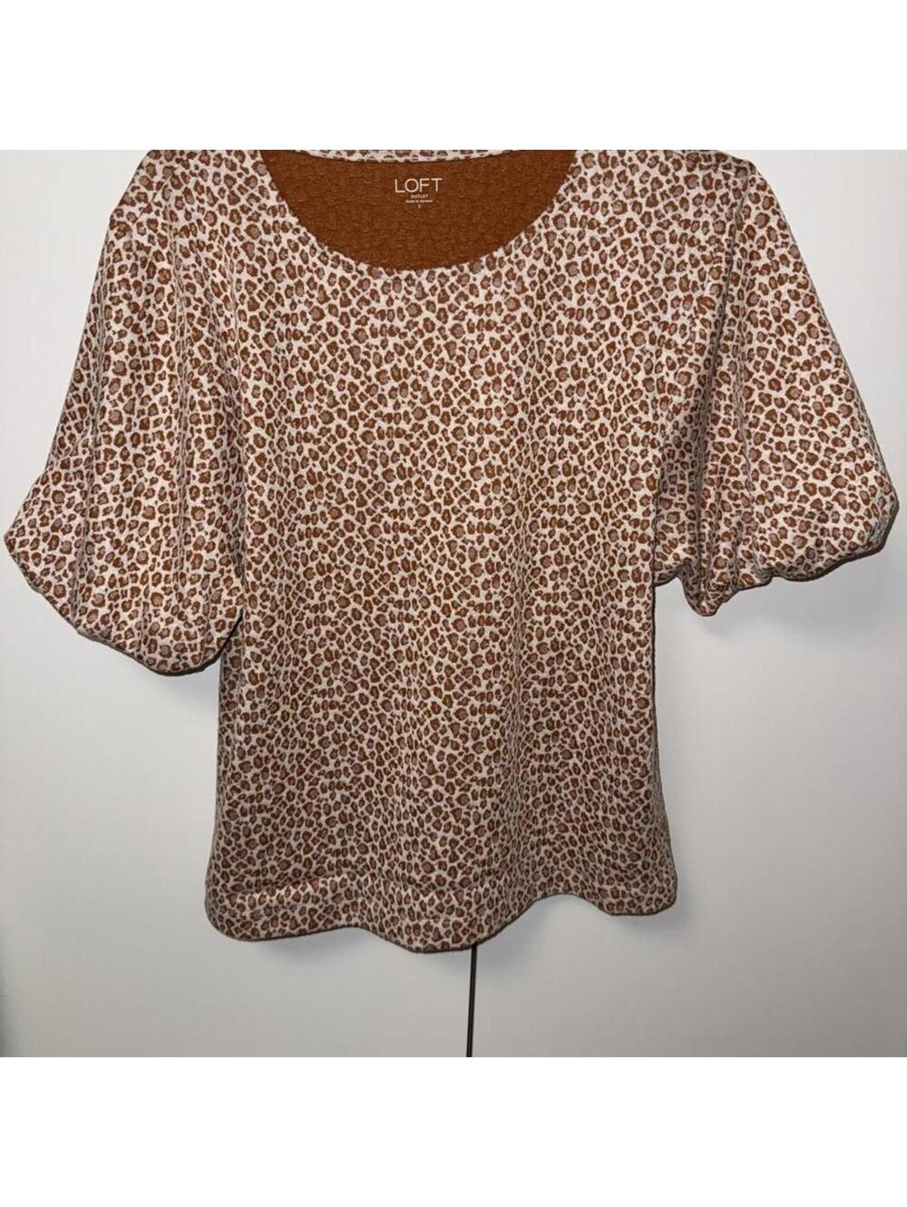 LOFT Women's Brown top animal print top sweater puff sleeve sz S